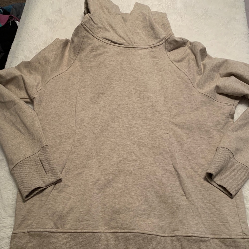 Lululemon scuba pullover
